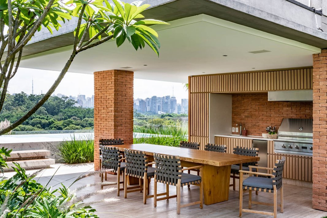 Aplicação real de tijolos ecológicos em área gourmet